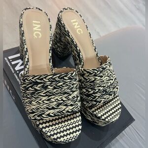 New but I throw away the box I’m moving